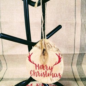 HANDCRAFTED NATURAL WOOD RUSTIC MERRY CHRISTMAS ORNAMENT/DEER ANTLERS/TREE DECOR